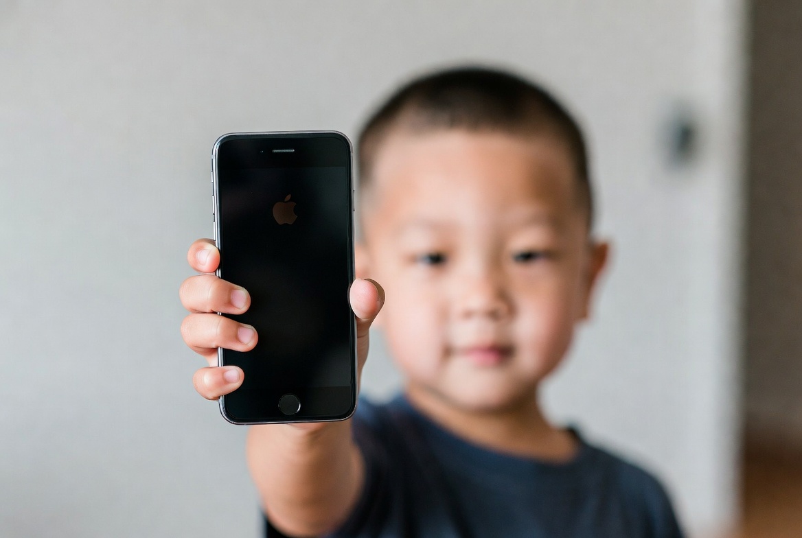 How to Lock Your Child's iPhone Remotely: A Parent's Guide to Instant Control