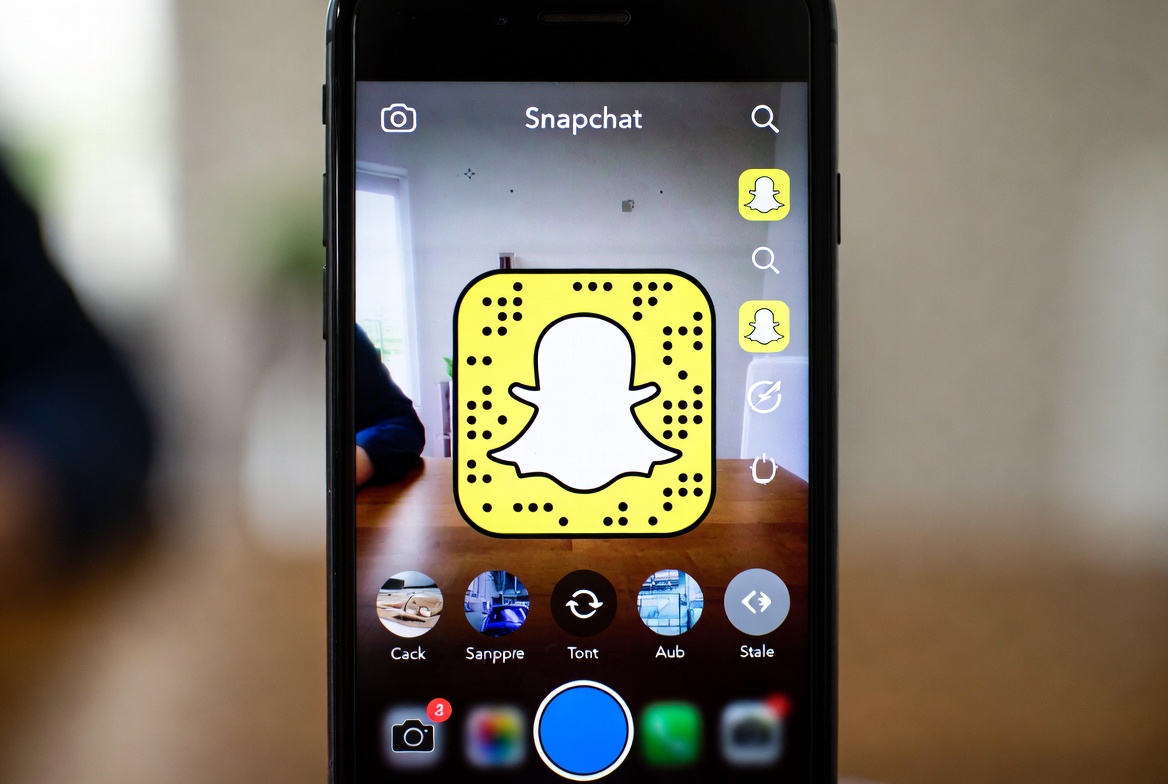 How to Monitor Snapchat Without Jailbreaking iPhone: A Safe 2024 Guide
