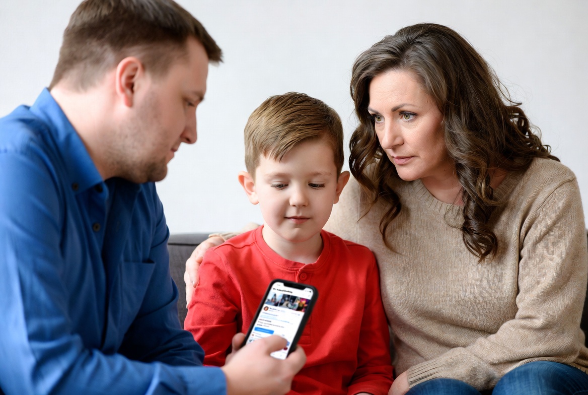 A United Front: Establishing Fair Co-Parenting Rules for Phone Monitoring